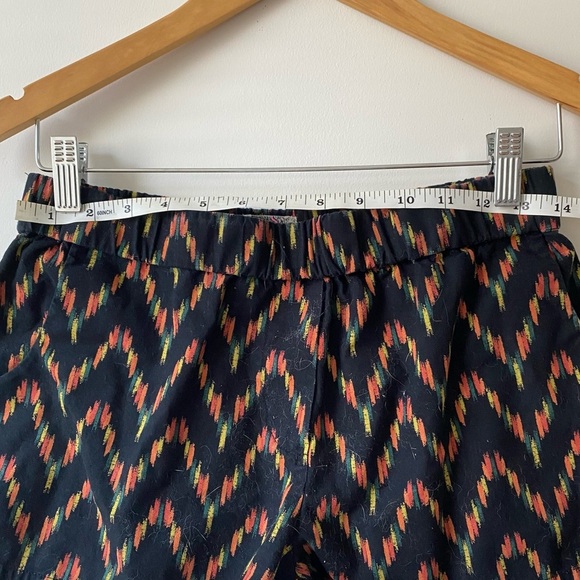 Ecote 100% Cotton Elastic Band Chevron Print Shorts - Picture 7 of 8